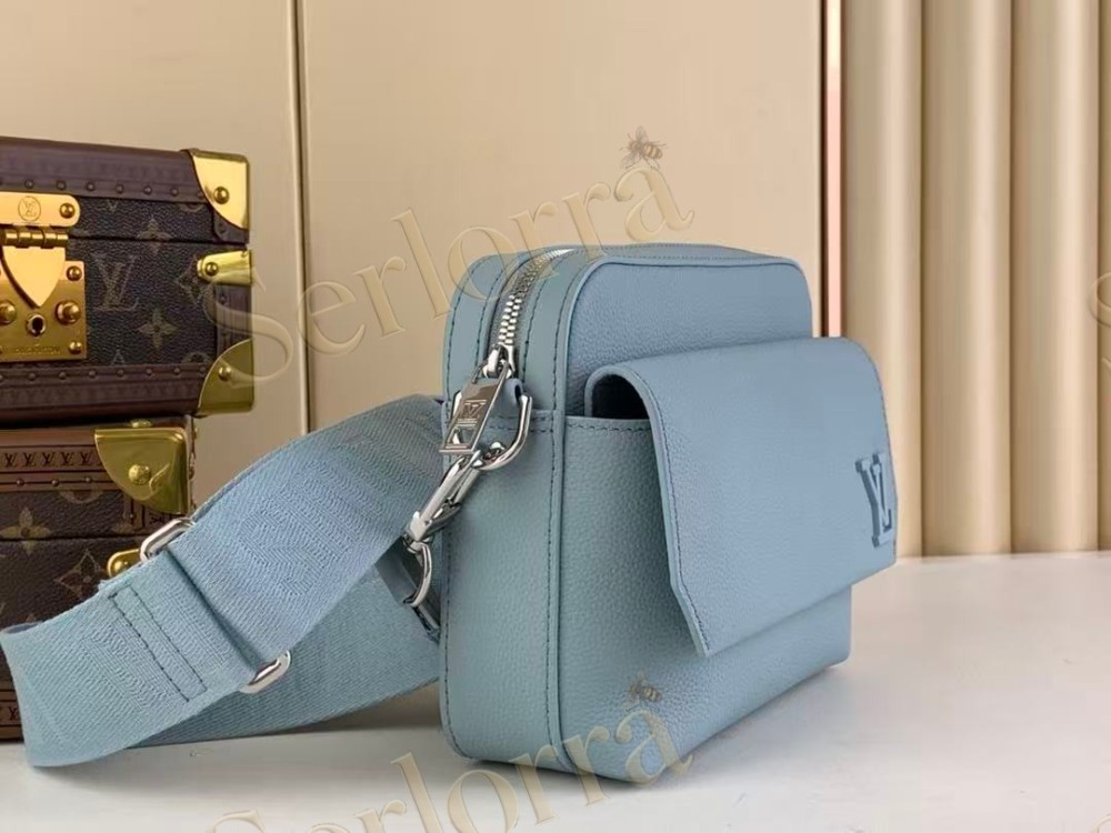 LOUIS VUITTON FASTLINE MESSENGER