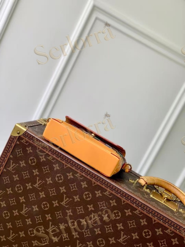 LOUIS VUITTON STEAMER EAST WEST WEARABLE WALLET