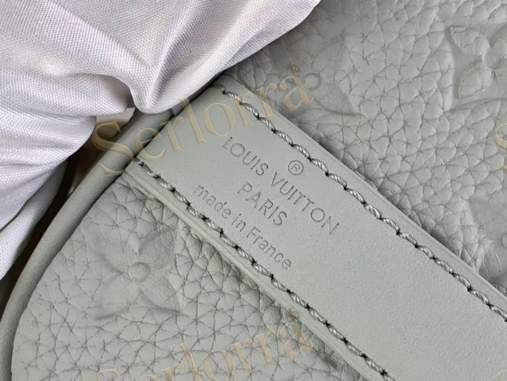 LOUIS VUITTON KEEPALL BANDOULIÈRE 25