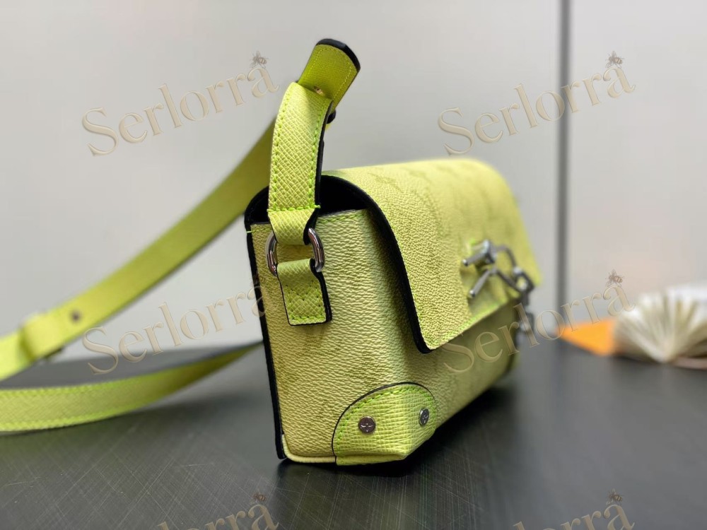 LOUIS VUITTON STEAMER WEARABLE WALLET