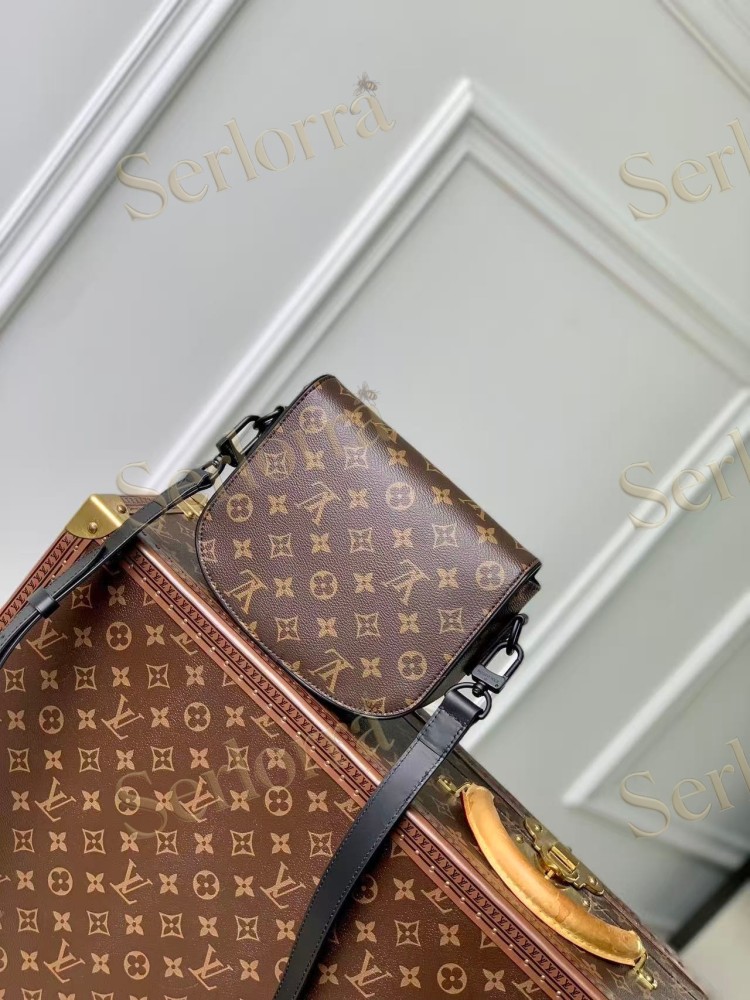 LOUIS VUITTON MONTSOURIS MESSENGER PM