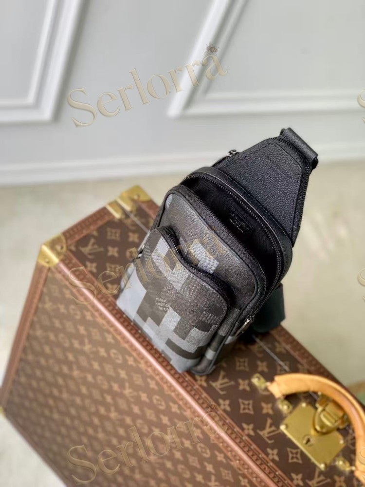 LOUIS VUITTON AVENUE SLINGBAG