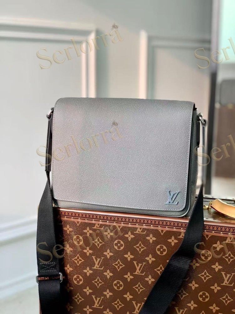 LOUIS VUITTON DISTRICT PM