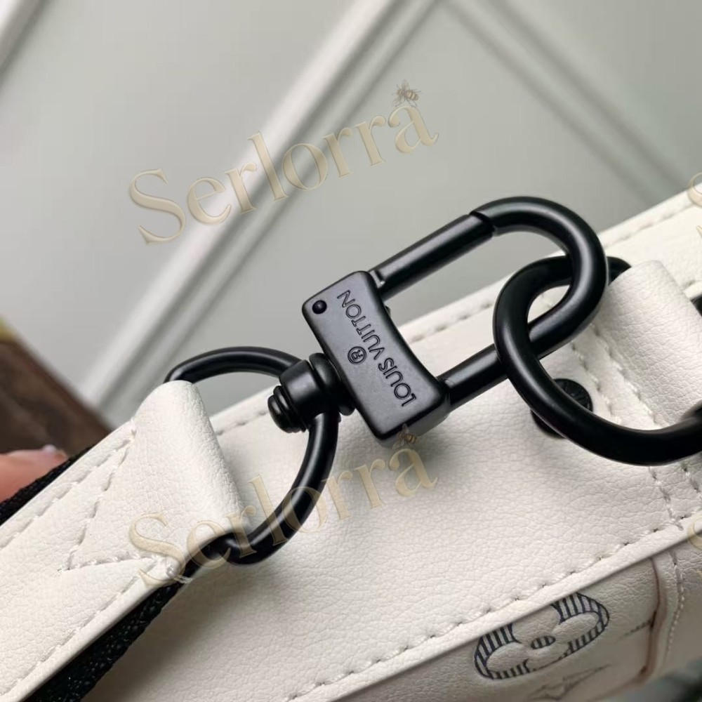 LOUIS VUITTON TRIO MESSENGER