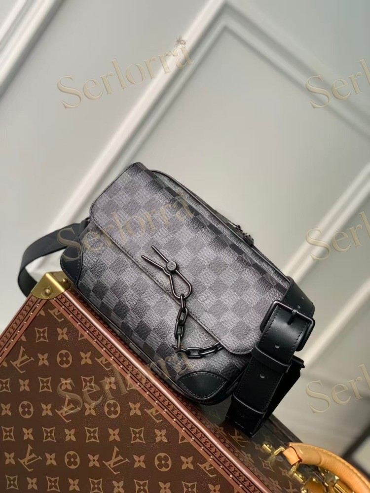 LOUIS VUITTON STEAMER MESSENGER
