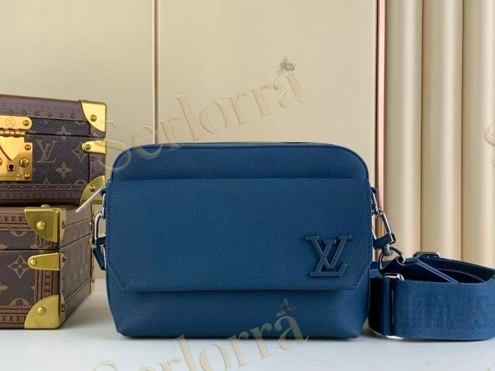 LOUIS VUITTON FASTLINE MESSENGER