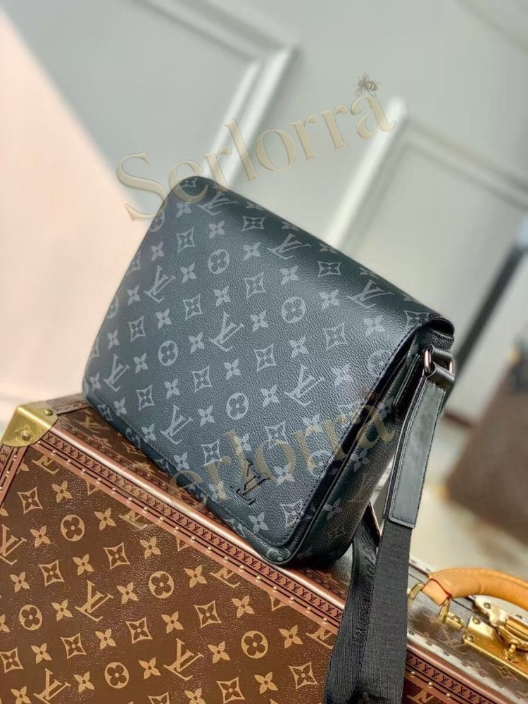 LOUIS VUITTON DISTRICT PM