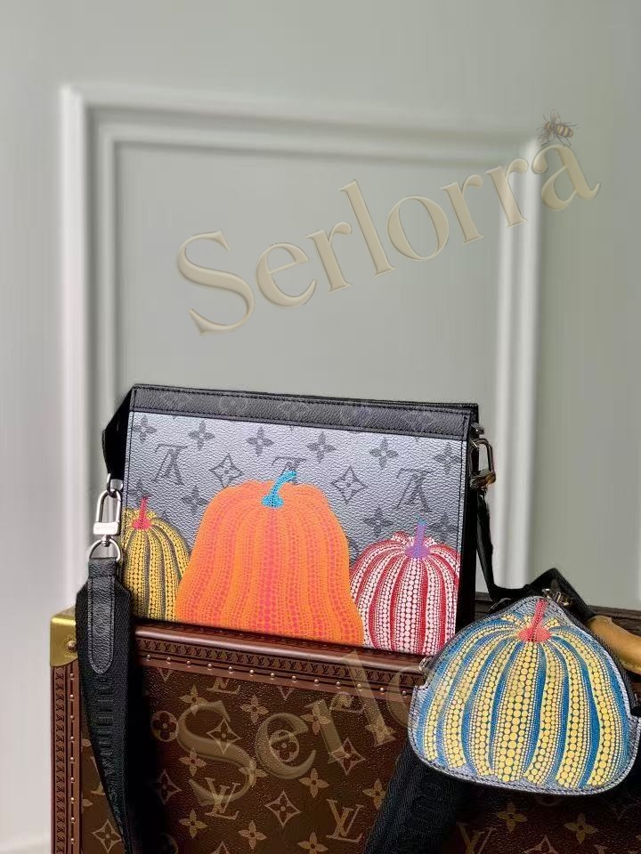 LOUIS VUITTON YK GASTON WEARABLE WALLET