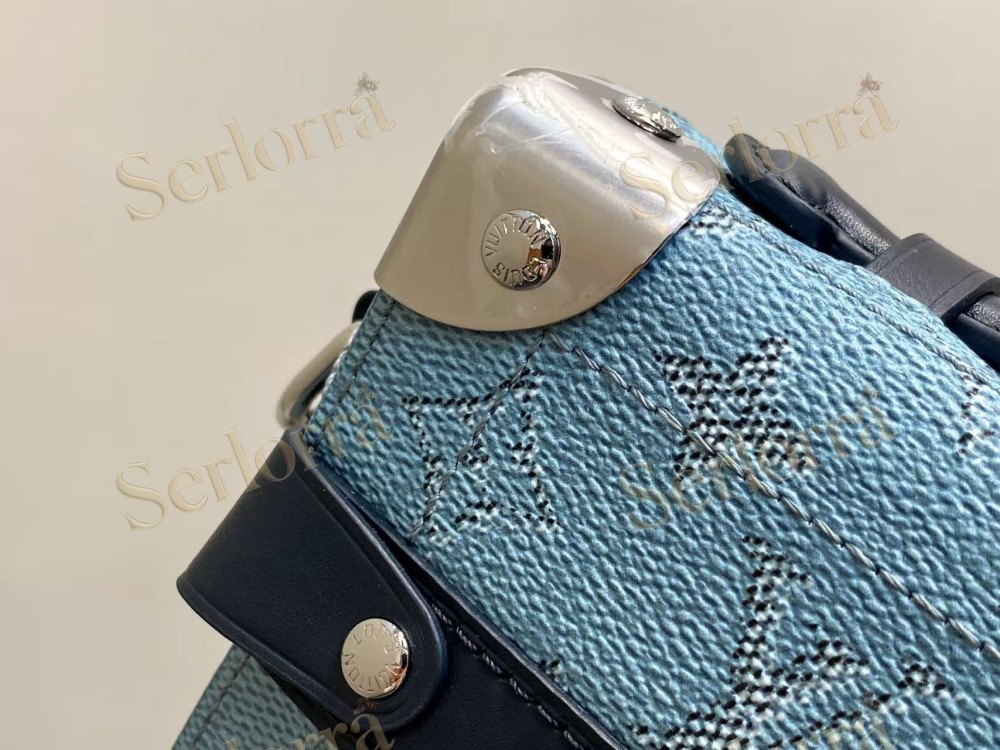 LOUIS VUITTON SOUL TRUNK