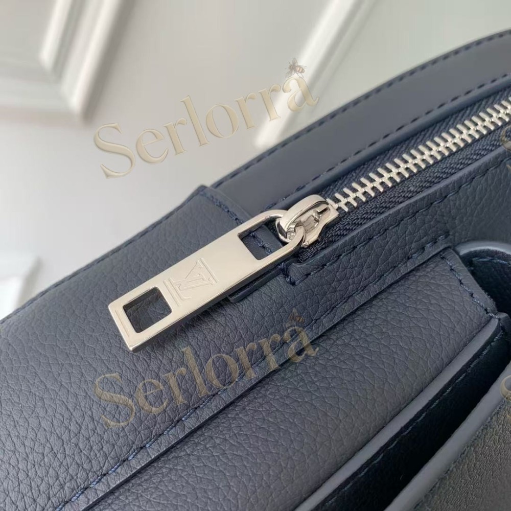 LOUIS VUITTON FASTLINE MESSENGER