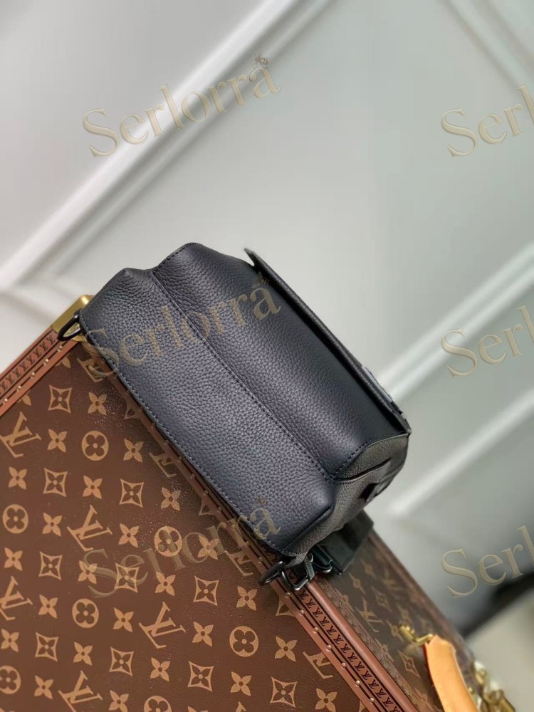 LOUIS VUITTON PILOT CROSSBODY BAG