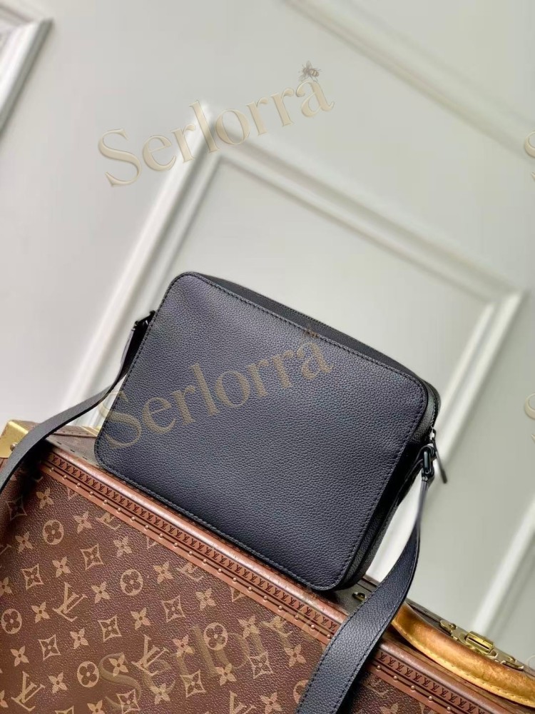 LOUIS VUITTON BOARDING