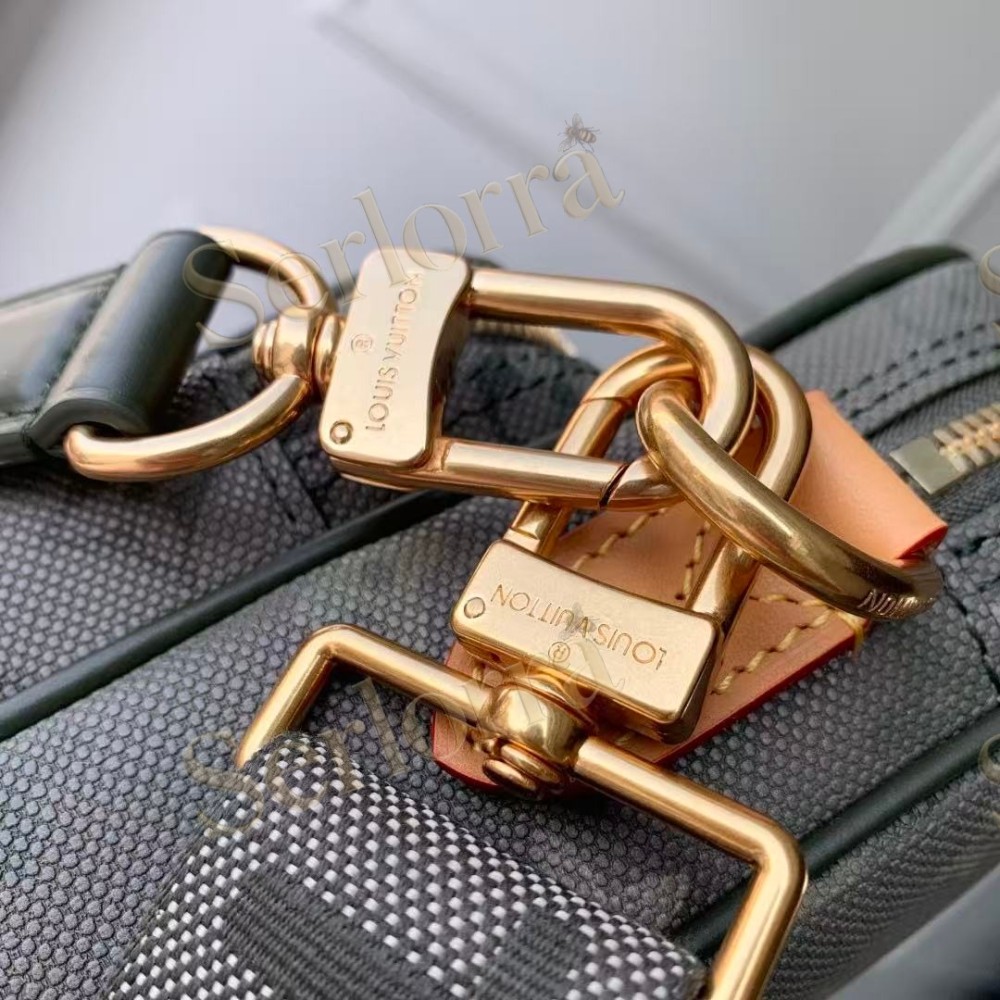 LOUIS VUITTON DELTA SLINGBAG