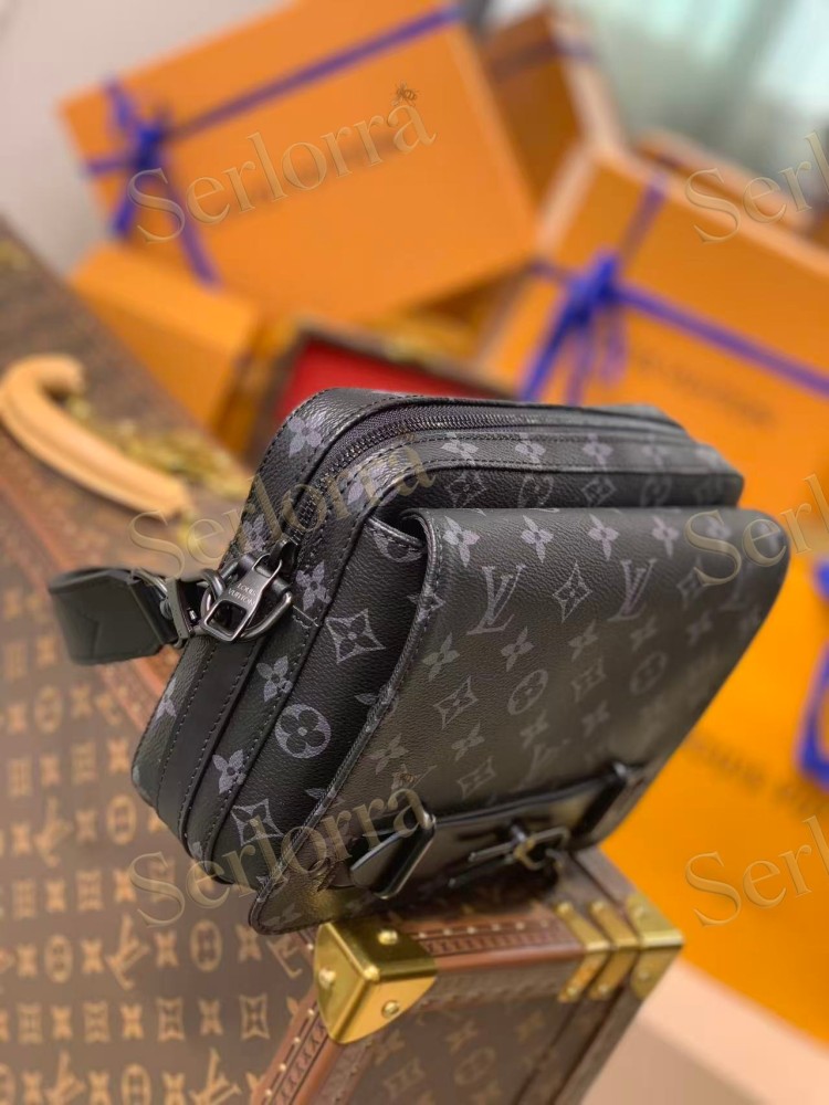 LOUIS VUITTON STEAMER MESSENGER