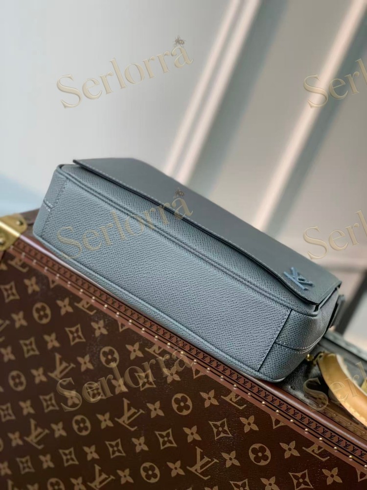 LOUIS VUITTON DISTRICT PM