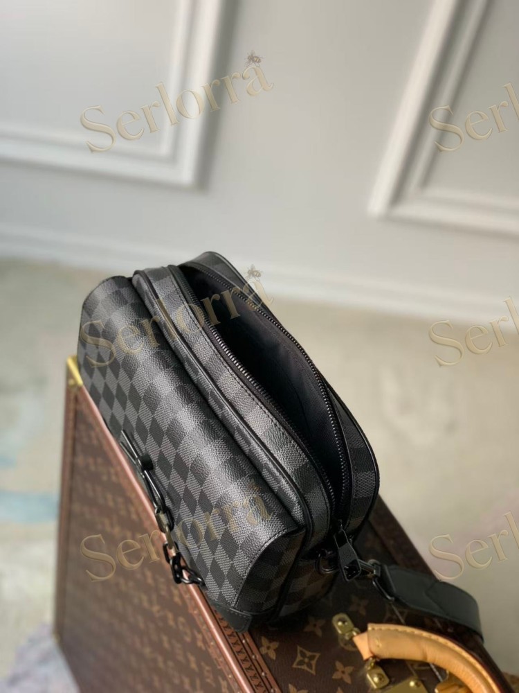 LOUIS VUITTON STEAMER MESSENGER
