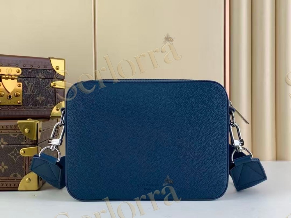 LOUIS VUITTON FASTLINE MESSENGER