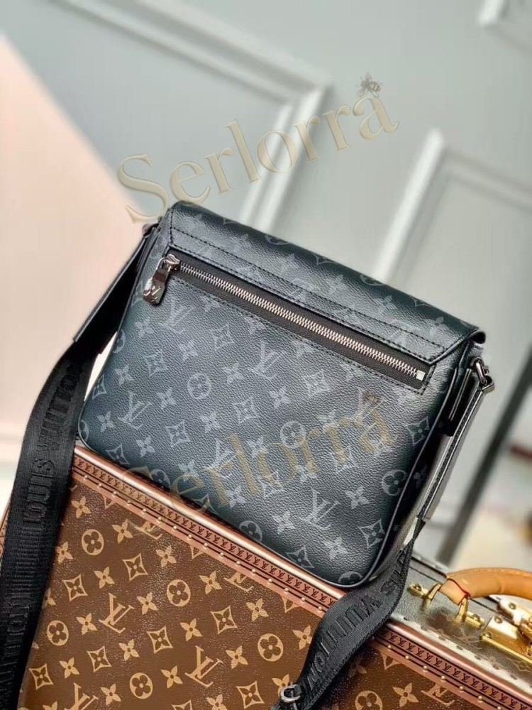 LOUIS VUITTON DISTRICT PM