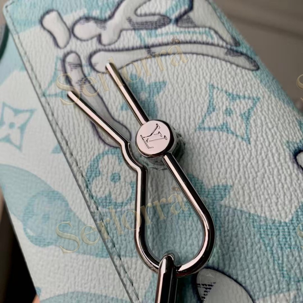 LOUIS VUITTON STEAMER WEARABLE WALLET