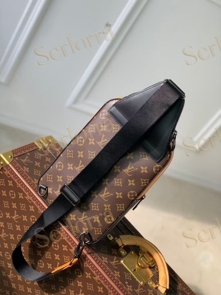 LOUIS VUITTON AVENUE SLINGBAG