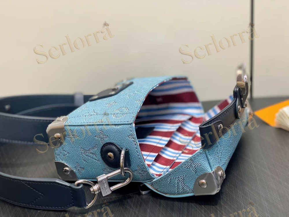 LOUIS VUITTON SOUL TRUNK