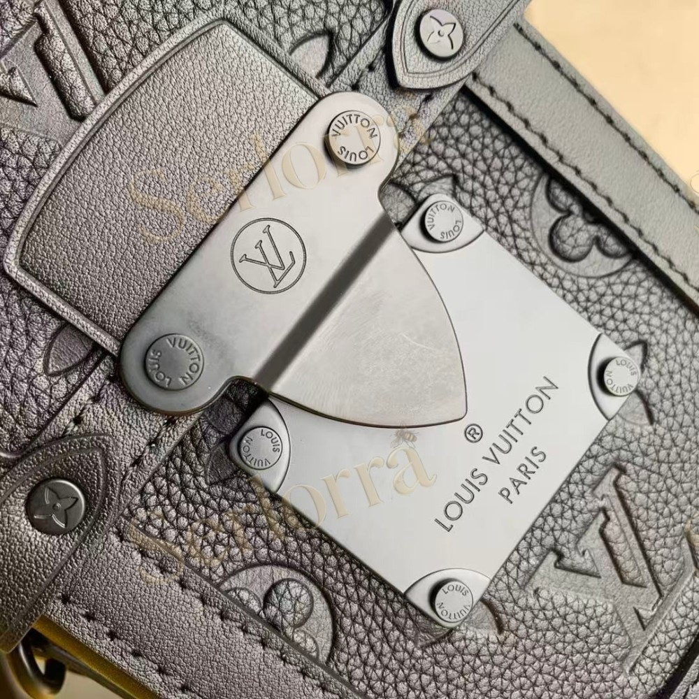 LOUIS VUITTON VERTICAL TRUNK WEARABLE WALLET MEN'S BAG 'BLACK'