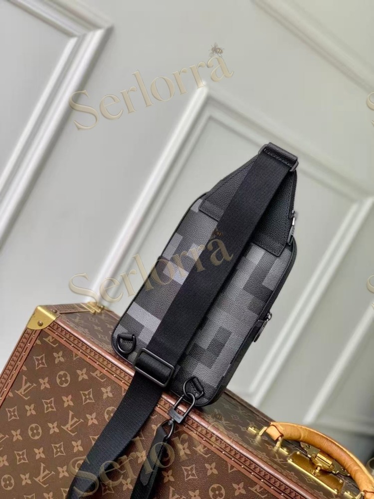 LOUIS VUITTON AVENUE SLINGBAG