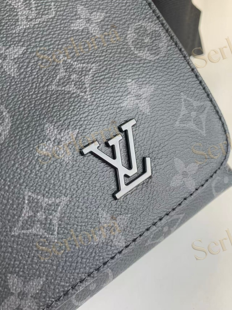 LOUIS VUITTON DISTRICT PM