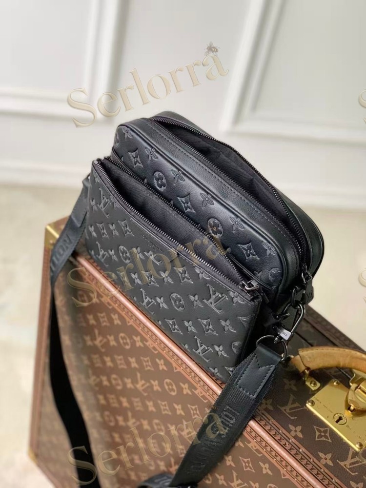 LOUIS VUITTON TRIO MESSENGER