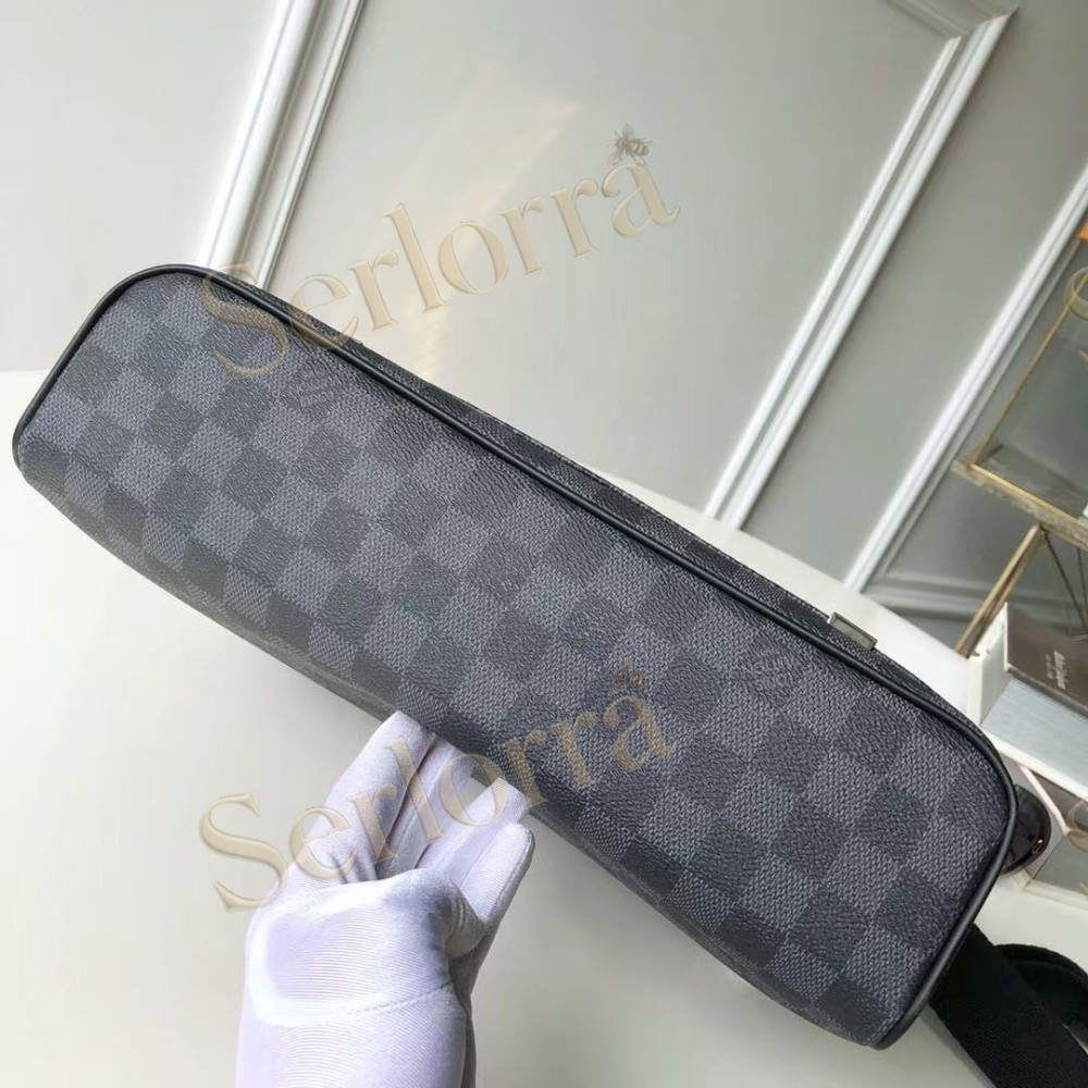 LOUIS VUITTON DISTRICT BAG