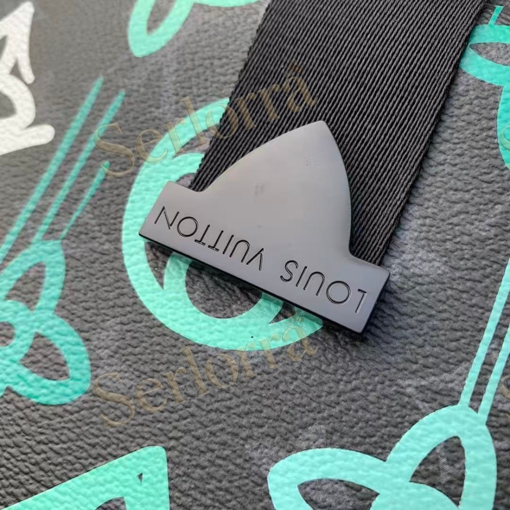 LOUIS VUITTON ARCHY MESSENGER MM
