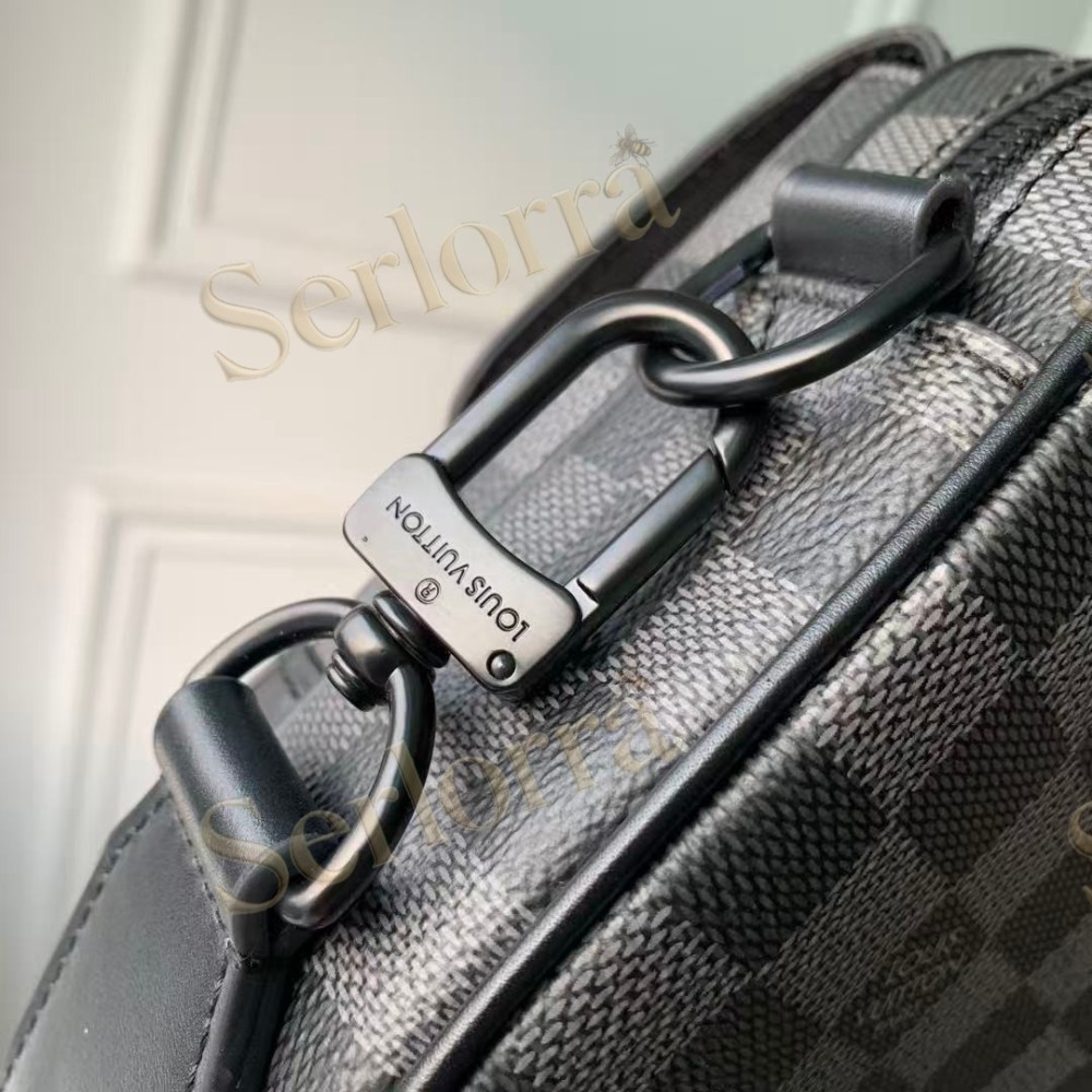 LOUIS VUITTON STEAMER MESSENGER