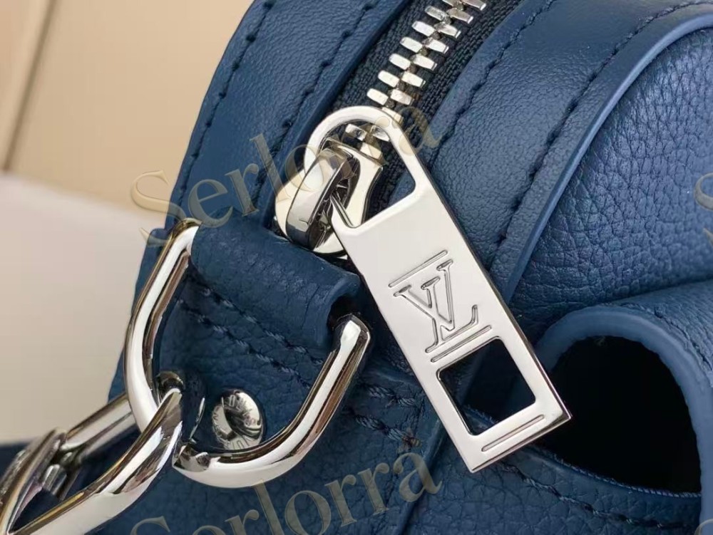 LOUIS VUITTON FASTLINE MESSENGER