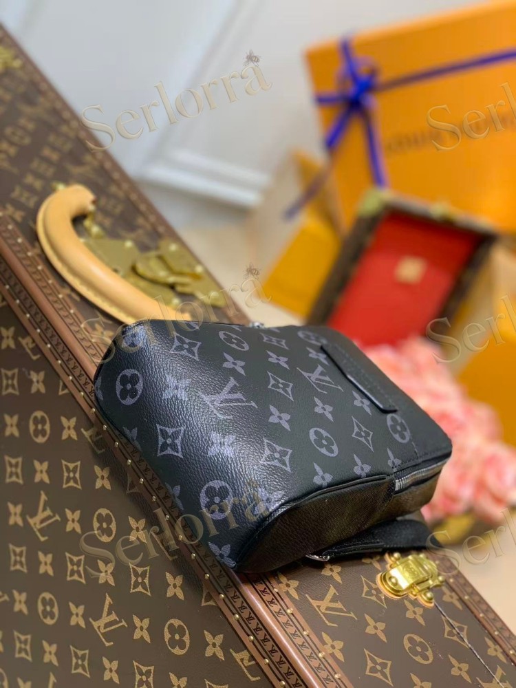 LOUIS VUITTON OUTDOOR SLINGBAG