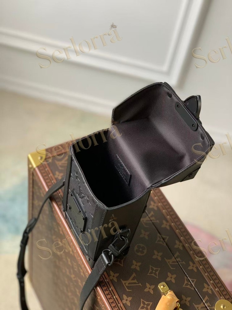 LOUIS VUITTON VERTICAL TRUNK WEARABLE WALLET MEN'S BAG 'BLACK'