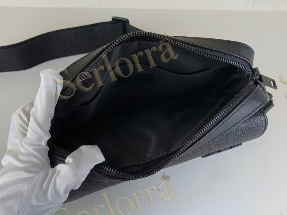 LOUIS VUITTON FASTLINE MESSENGER