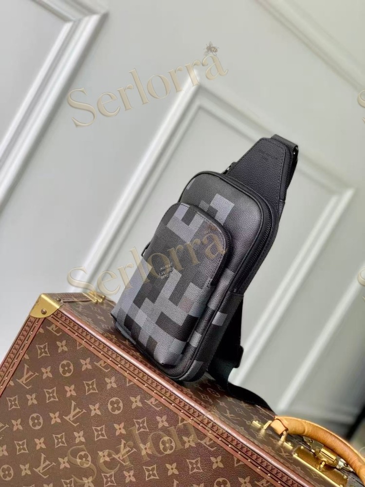 LOUIS VUITTON AVENUE SLINGBAG