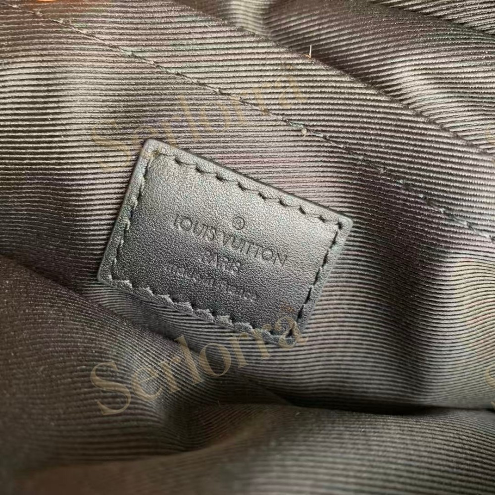 LOUIS VUITTON STEAMER MESSENGER