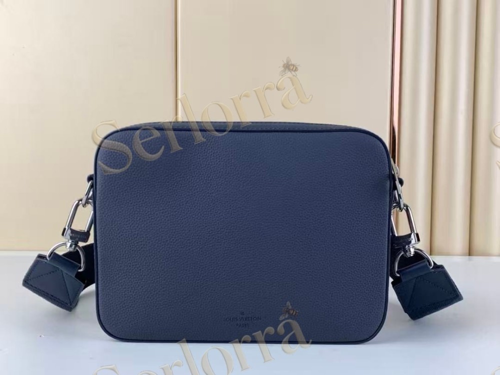 LOUIS VUITTON FASTLINE MESSENGER