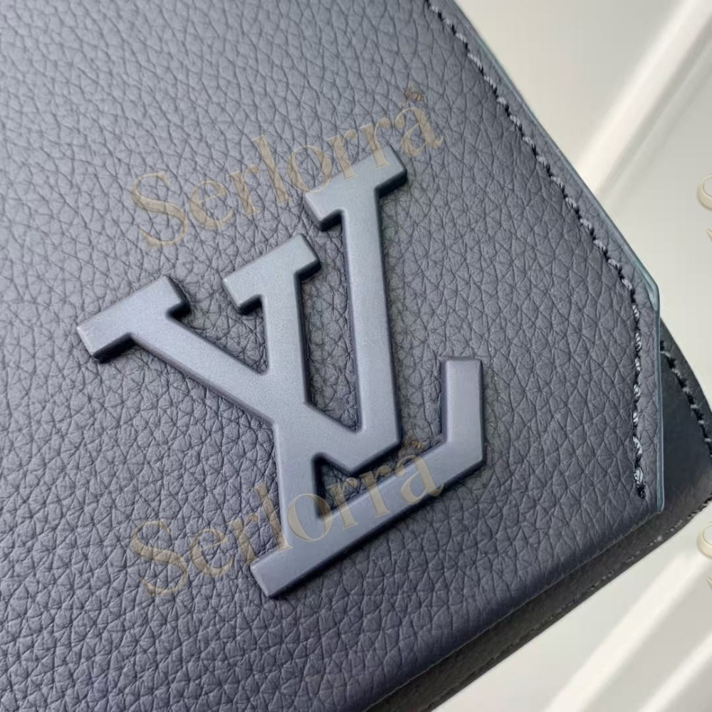 LOUIS VUITTON TAKEOFF MESSENGER MM
