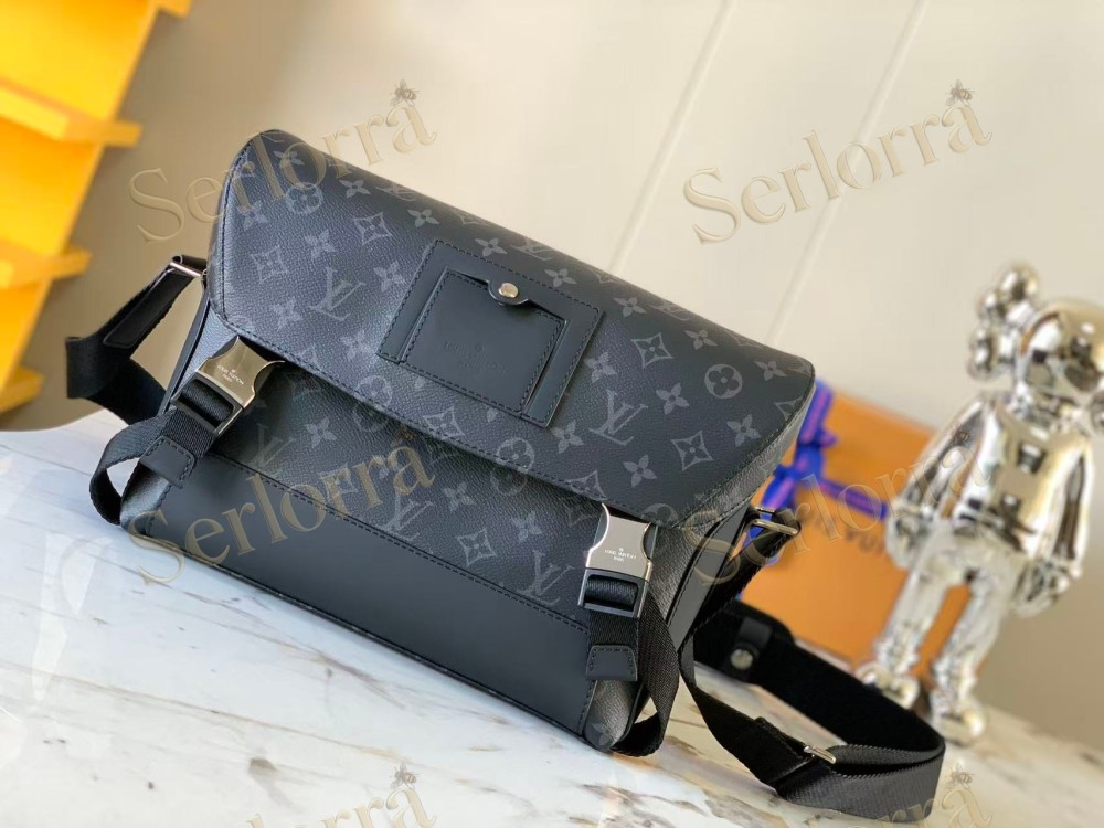 LOUIS VUITTON MESSENGER PM