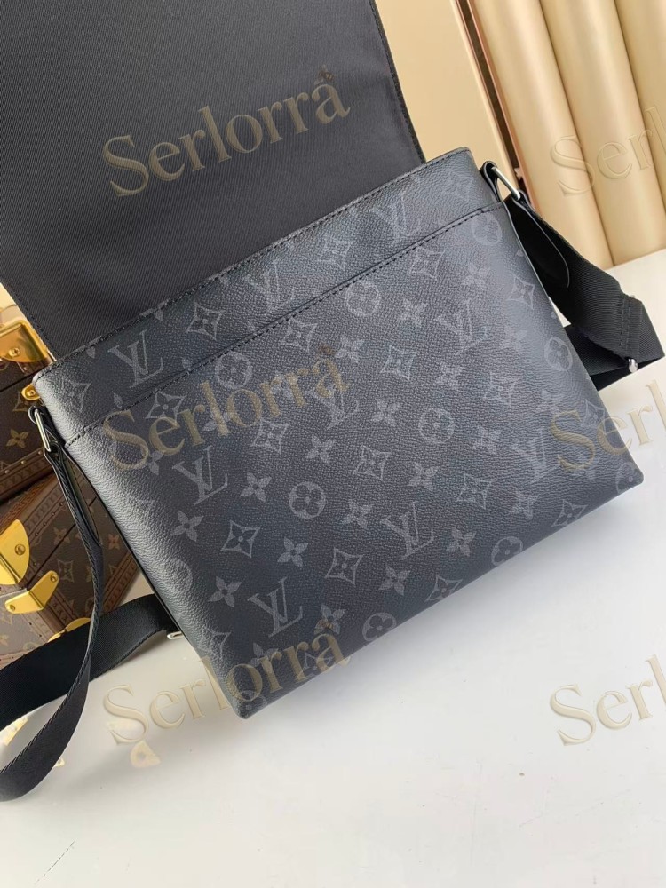LOUIS VUITTON DISTRICT PM