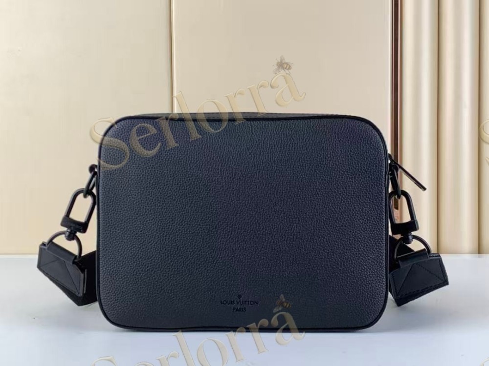 LOUIS VUITTON FASTLINE MESSENGER