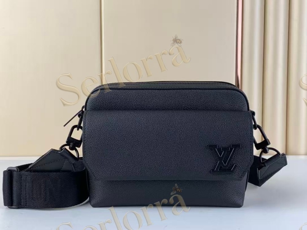 LOUIS VUITTON FASTLINE MESSENGER
