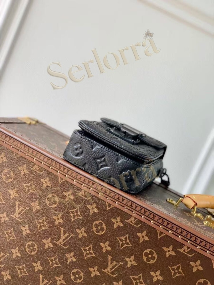 LOUIS VUITTON S-LOCK VERTICAL WEARABLE WALLET