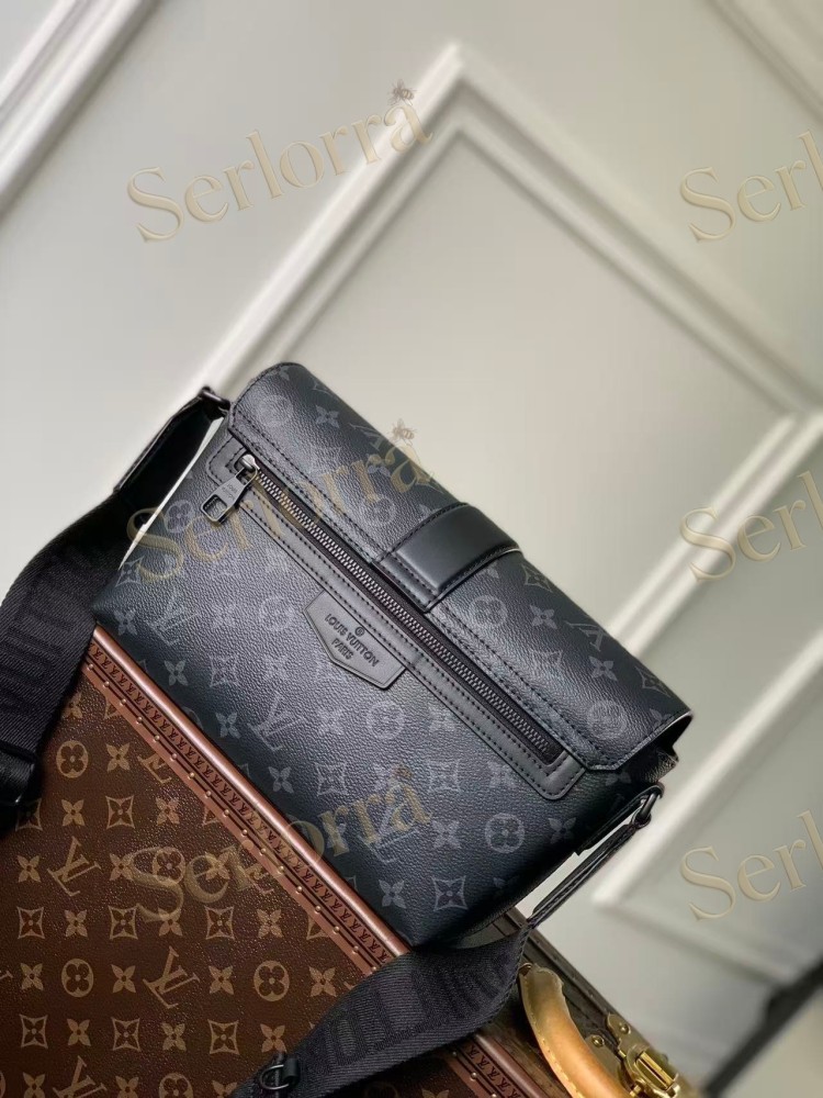 LOUIS VUITTON S-CAPE MESSENGER BAG