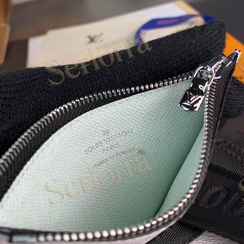 LOUIS VUITTON GASTON WEARABLE WALLET