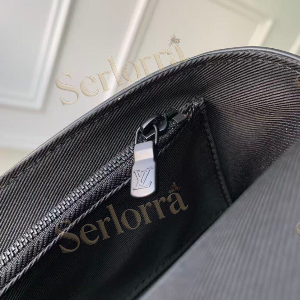 LOUIS VUITTON STEAMER WEARABLE WALLET