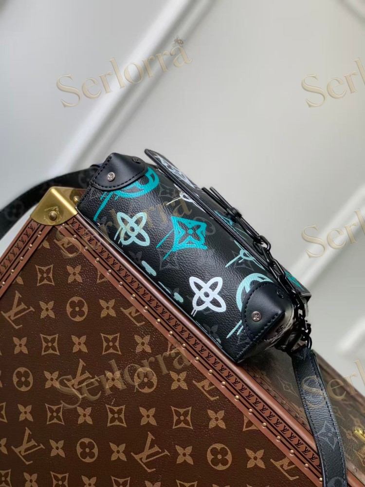 LOUIS VUITTON STEAMER WEARABLE WALLET