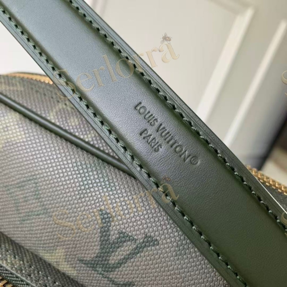 LOUIS VUITTON DELTA SLINGBAG